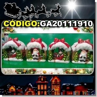 Read full article CHRISTMAS DECORATIONS - CASITAS SANTA CLAUS