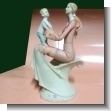 GE20110623: Estatua  de Madre e Hijo 25 Centimetros